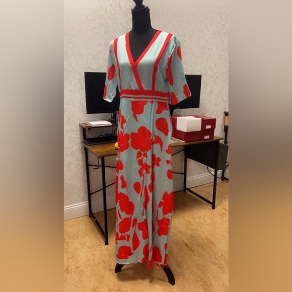 Groovy Short Sleeve Blue Maxi Dress - Picture 4 of 10